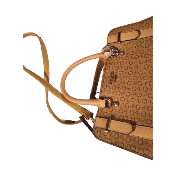 Guess satchel like new signature - Picture 9 of 16